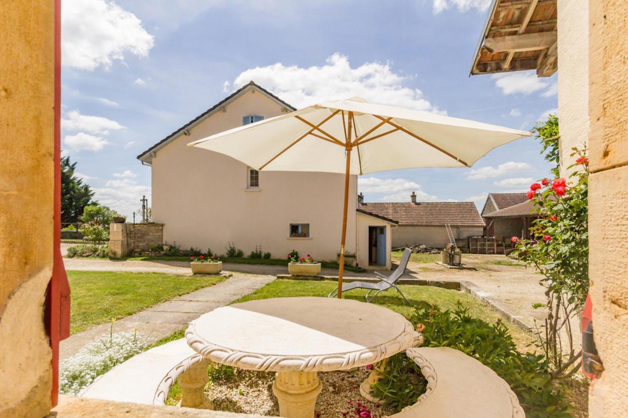 Maison Chaleureuse A Eringes Avec Jardin Et Parking Inclus Экстерьер фото